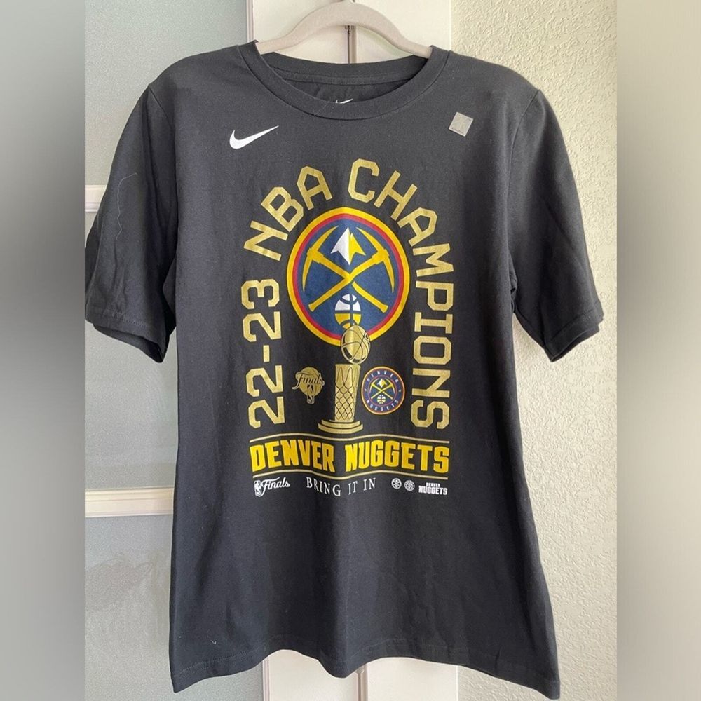 Nike - Women's Denver Nuggets 2023 NBA Finals Champions T-Shirt -Size XL - Black - Picture 2 of 5